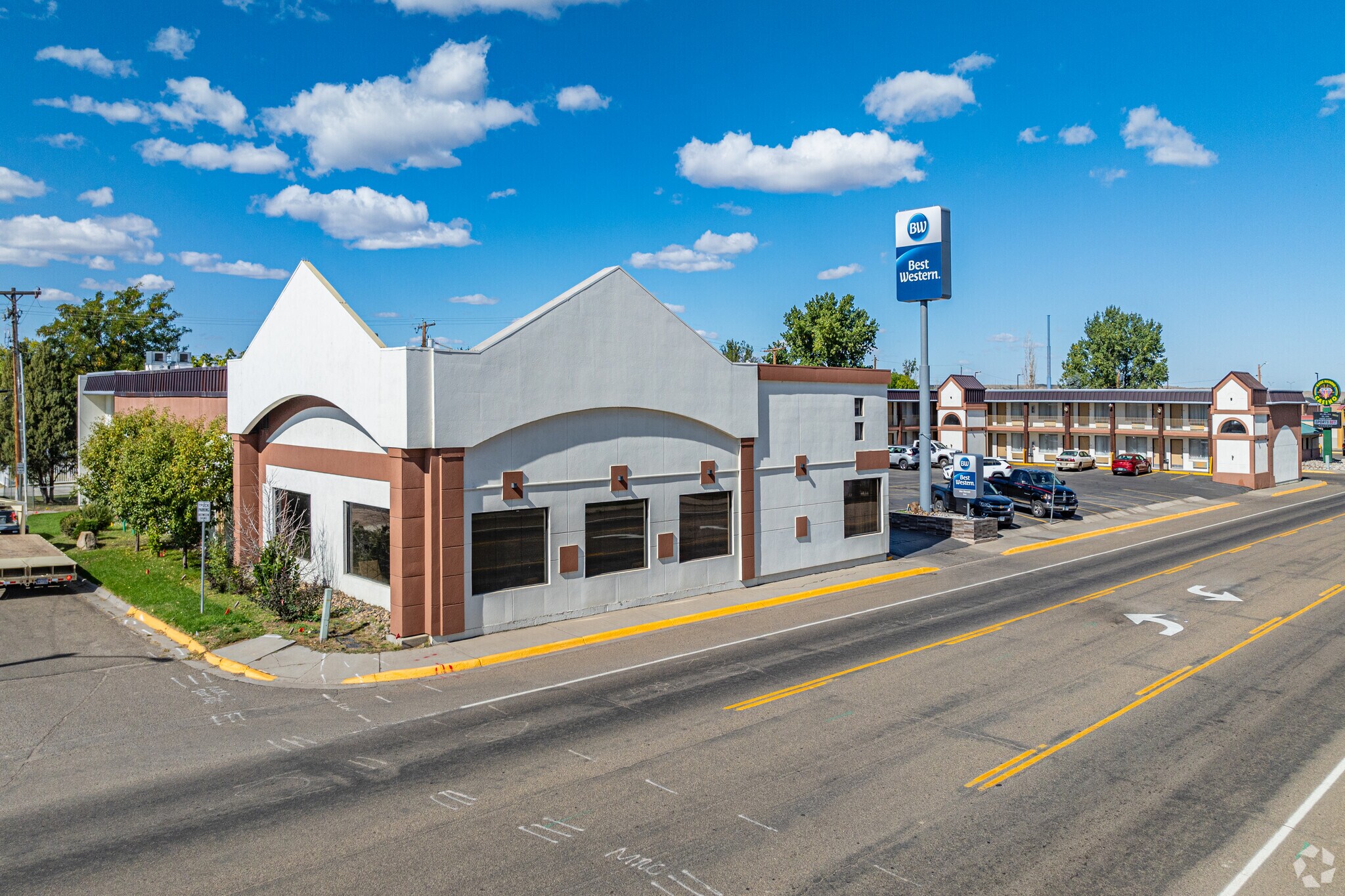 1015 S Haynes Ave, Miles City, MT à vendre Photo principale– Image 1 sur 47