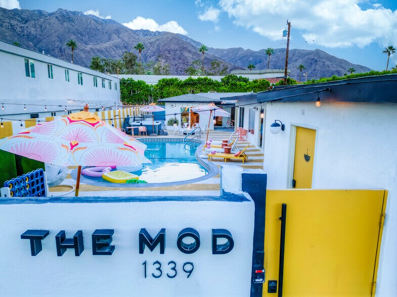 1339 N Indian Canyon Dr, Palm Springs, CA à vendre - Photo principale – Image 1 sur 76