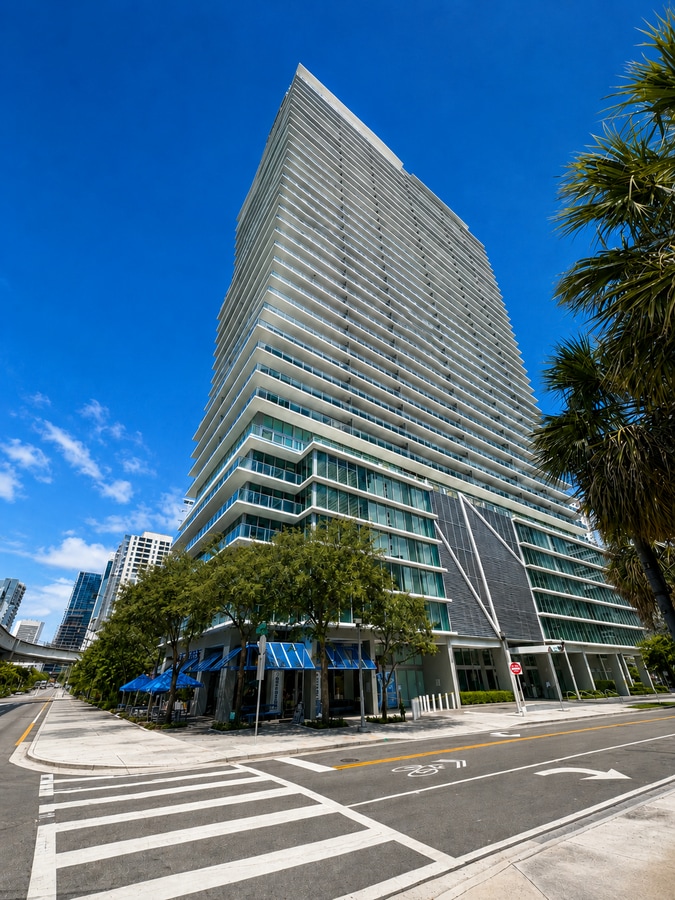 1111 SW 1st Ave, Miami, FL 33130 - Lot C -  - Photo intérieure - Image 1 of 6