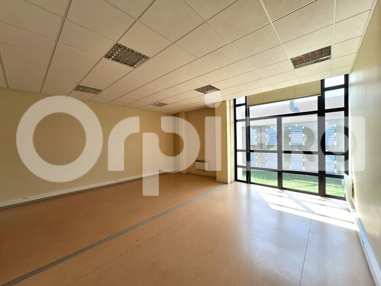 Bureau dans Soissons à louer - Photo intérieure – Image 3 sur 5