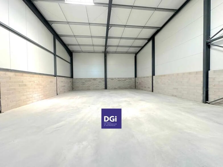 Local d’activités dans Nîmes à louer - Photo intérieure – Image 3 sur 5