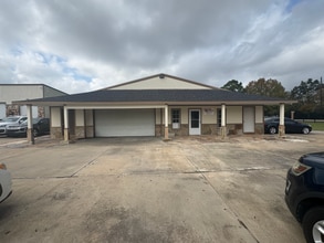 17125 Groeschke Rd, Houston, TX à vendre Photo de l’immeuble– Image 2 sur 7