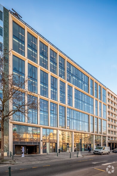 Avenue Charles De Gaulle, Neuilly-sur-Seine à louer - Photo de l’immeuble – Image 2 sur 10