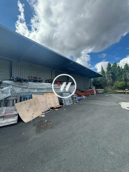 Industriel/Logistique dans Sarcelles à louer - Photo de l’immeuble – Image 2 sur 3