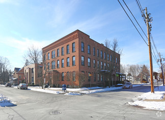 Plus de détails pour 7 Wells St, Saratoga Springs, NY - Bureau, Bureau/Local commercial à louer