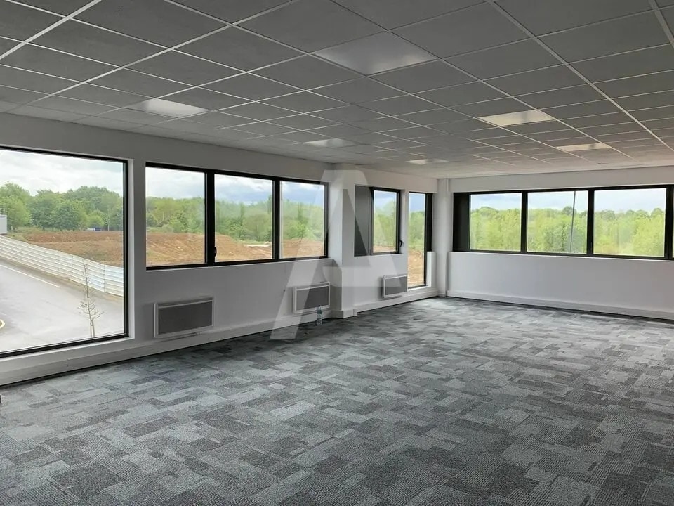 Local d'activités dans Plaisir à vendre Photo de l’immeuble– Image 1 sur 4