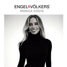 Monica Yazbek