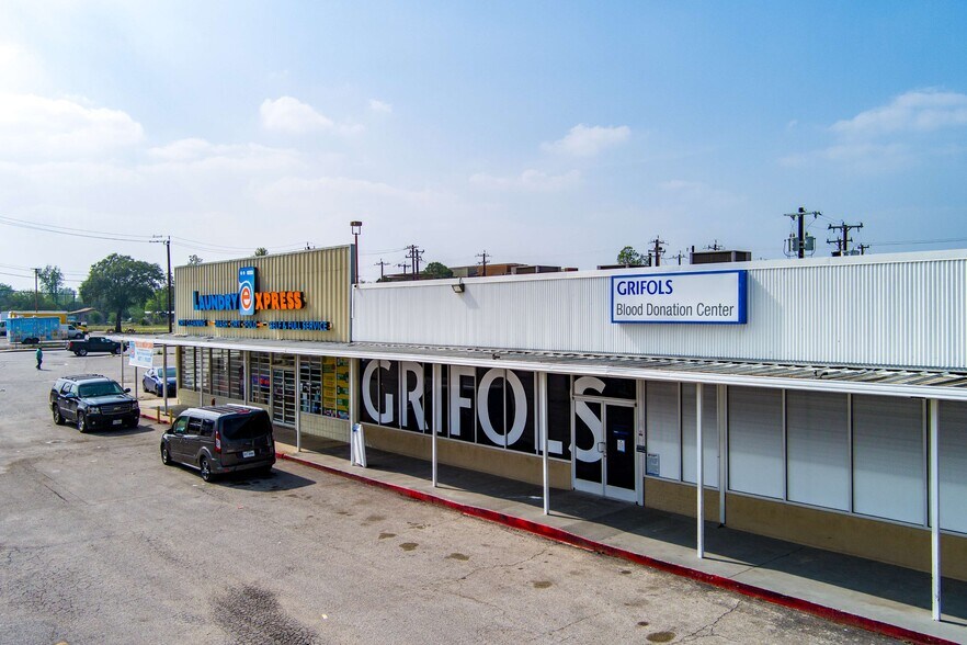 2118 S Zarzamora St, San Antonio, TX à vendre - Photo de l’immeuble – Image 3 sur 5