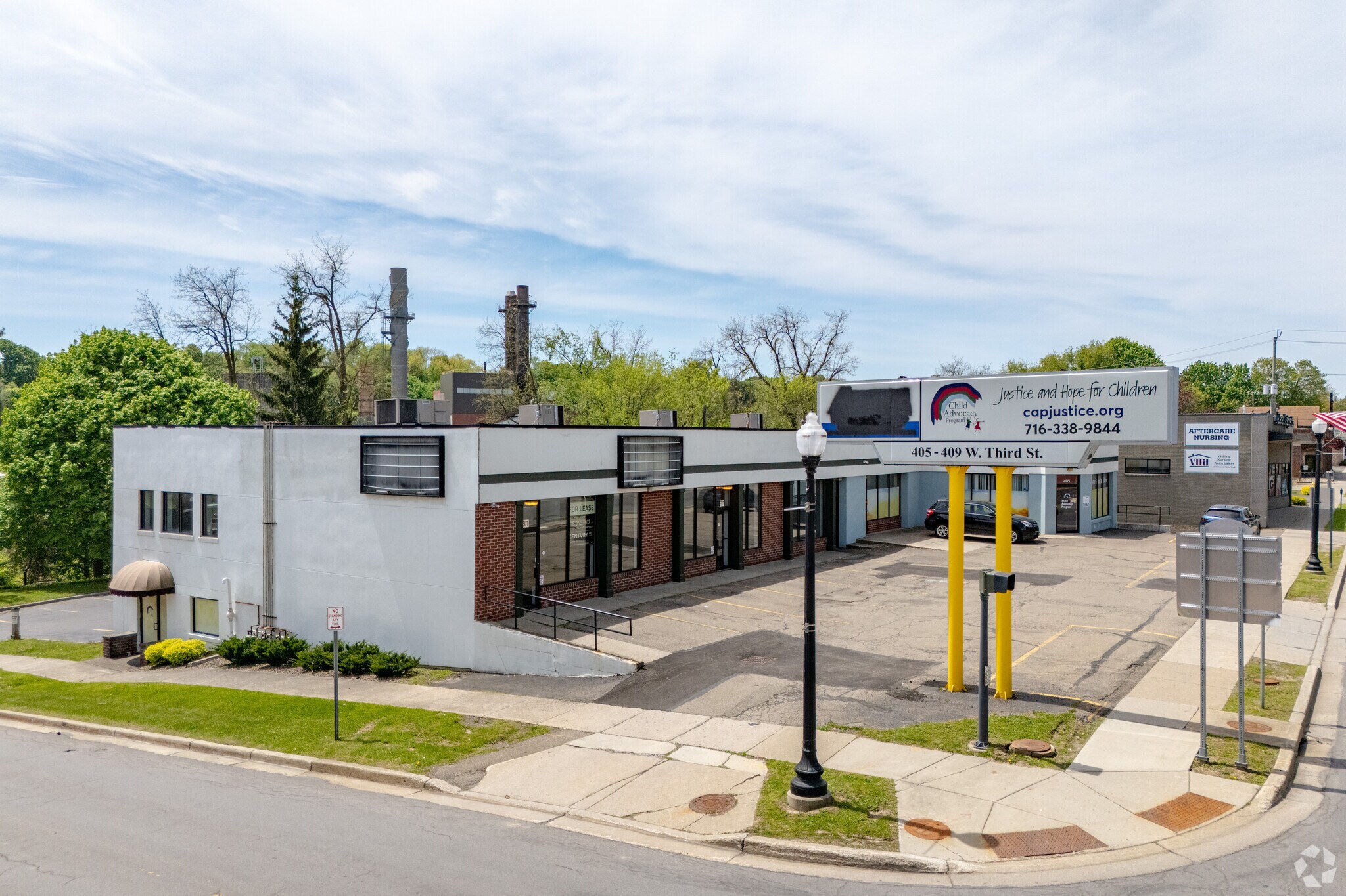 405 W Third St, Jamestown, NY à louer Photo principale– Image 1 sur 15