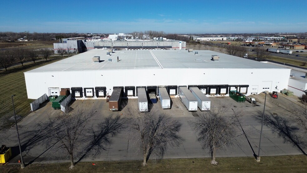 4598-4602 Delaware Ave, Ankeny, IA à louer - Photo de l’immeuble – Image 2 sur 10