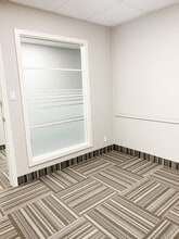 378-380 Talbot St, St Thomas, ON à louer Photo intérieure– Image 2 sur 5