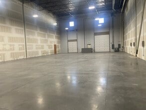 5525 W 1730 S, Salt Lake City, UT à louer Photo de l’immeuble– Image 2 sur 5