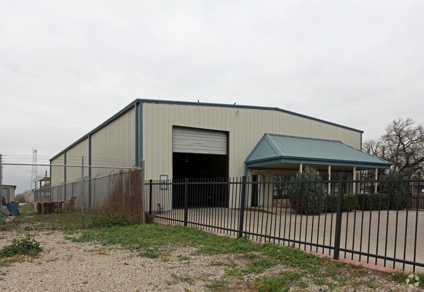 2206 Joe Field Rd, Dallas, TX à vendre - Photo principale – Image 1 sur 8