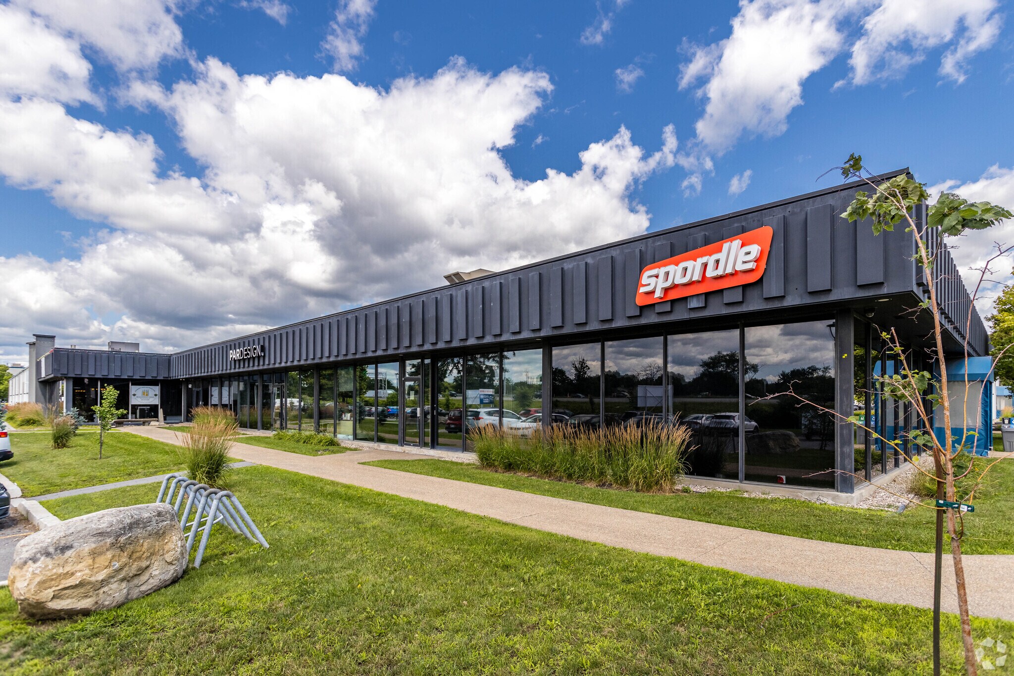 600-616 Boul du Curé-Boivin, Boisbriand, QC à louer Photo de l’immeuble– Image 1 sur 7