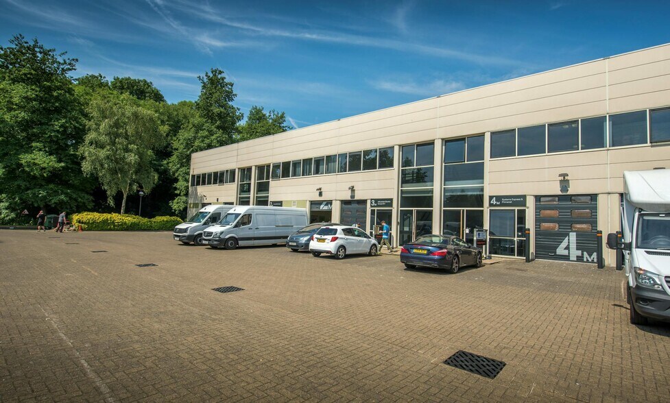 Woodshots Meadow, Watford à louer - Photo de l’immeuble – Image 2 sur 4