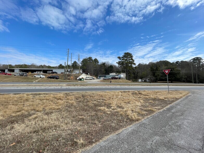 2044 Dawsonville Hwy, Gainesville, GA à vendre - Photo principale – Image 1 sur 32
