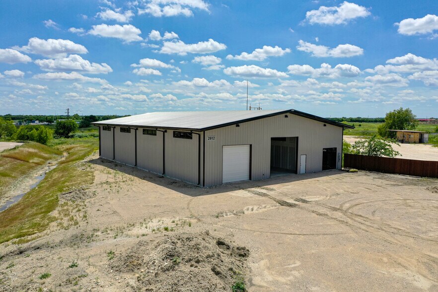 2912 Chambers St, Venus, TX à louer - Photo de l’immeuble – Image 1 sur 8