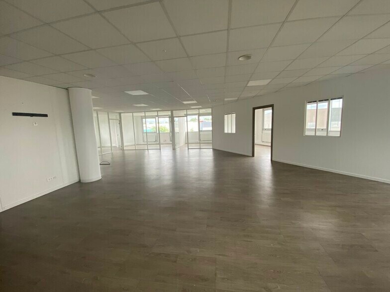 23 Rue Paul Héroult, Nanterre à vendre - Photo intérieure – Image 2 sur 12