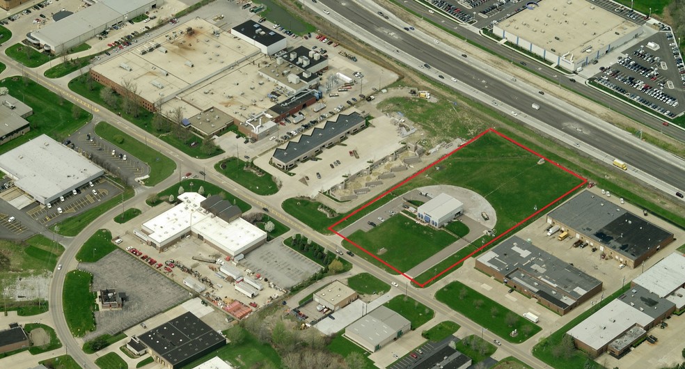8647 Tyler Blvd, Mentor, OH à louer - Photo de l’immeuble – Image 3 sur 9