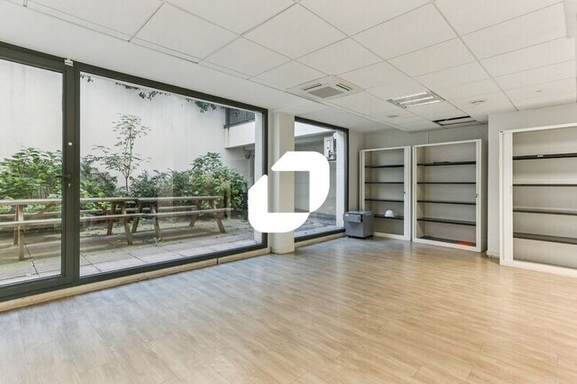 Plus de détails pour 40 Avenue Augustin Dumont, Malakoff - Bureau, Industriel/Logistique à louer