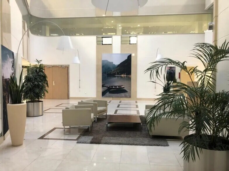 4 Rue Joseph Monier, Rueil-Malmaison à louer - Photo de l’immeuble – Image 2 sur 11