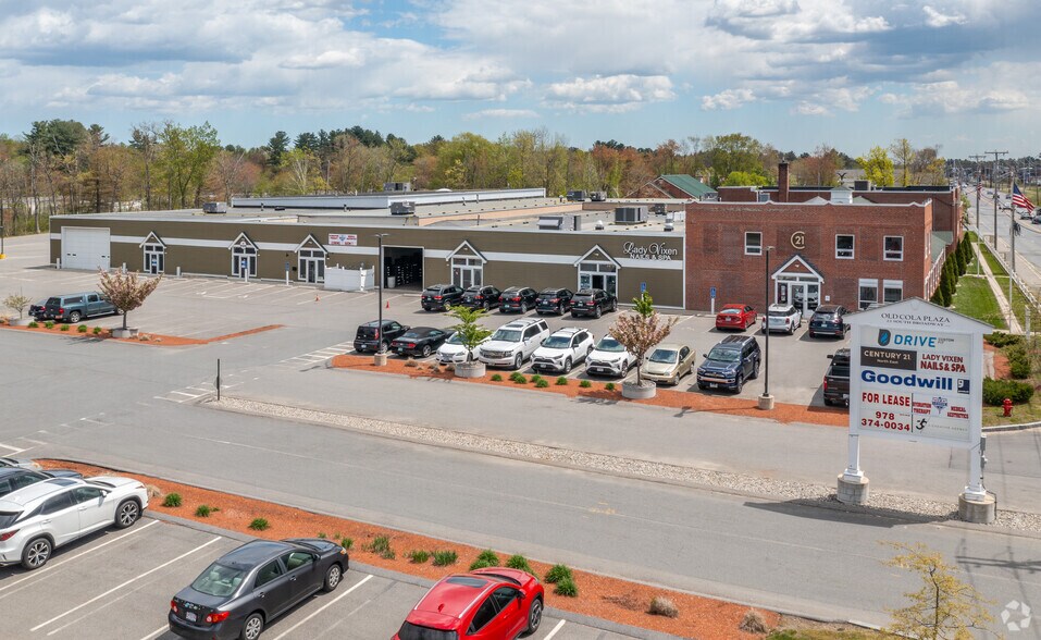 19-23 S Broadway, Salem, NH à louer - Photo de l’immeuble – Image 3 sur 8
