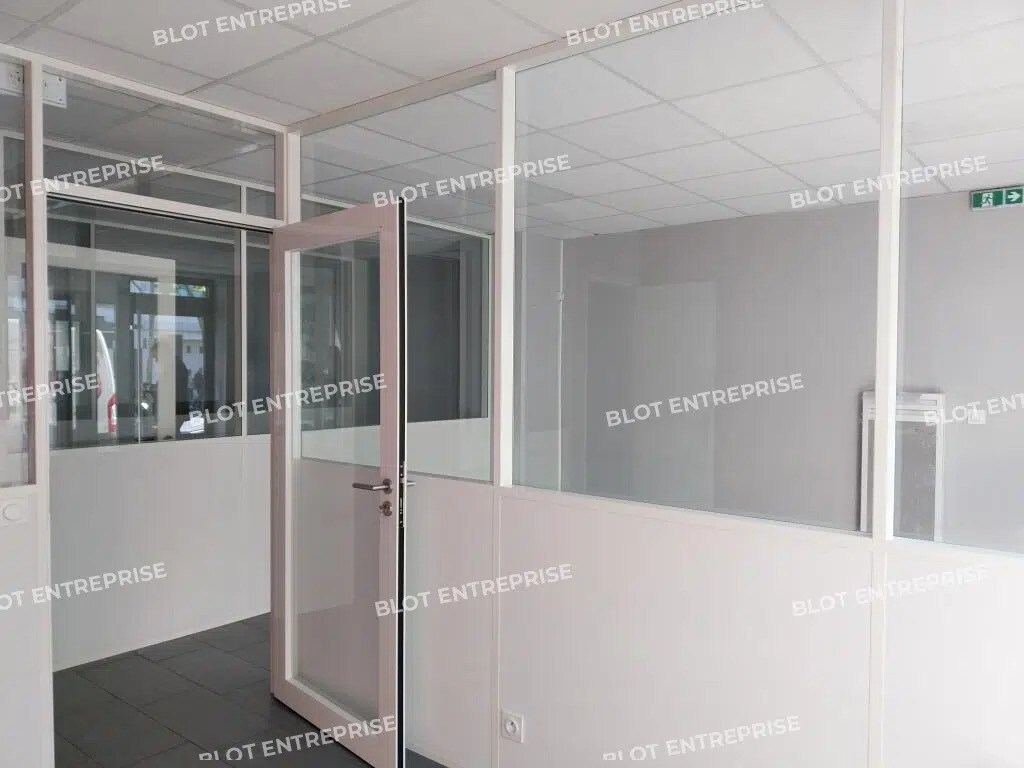 Bureau dans Saint-Nazaire à louer Photo de l’immeuble– Image 1 sur 9