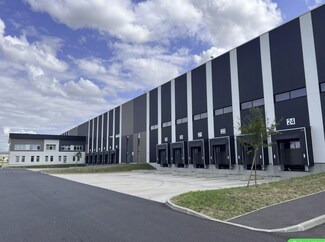 Plus de détails pour 5 Rue Du Noyer Aux Perdrix, SERVON - Industriel/Logistique à louer