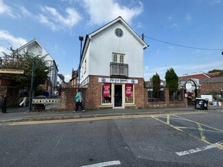 Plus de détails pour 23 Chapel St, Petersfield - Local commercial à louer