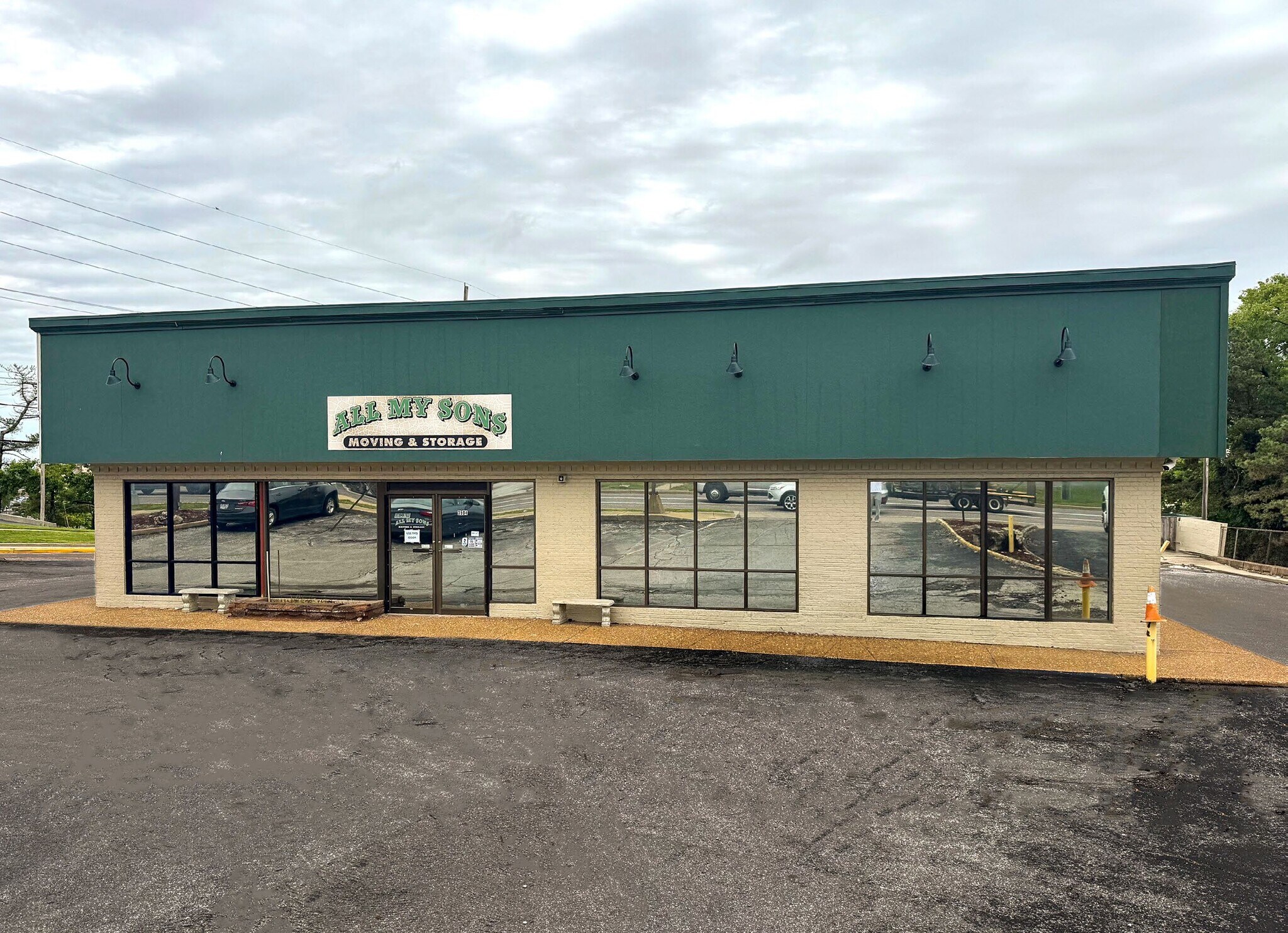 3594 N Lindbergh Blvd, Bridgeton, MO à louer Photo de l’immeuble– Image 1 sur 5