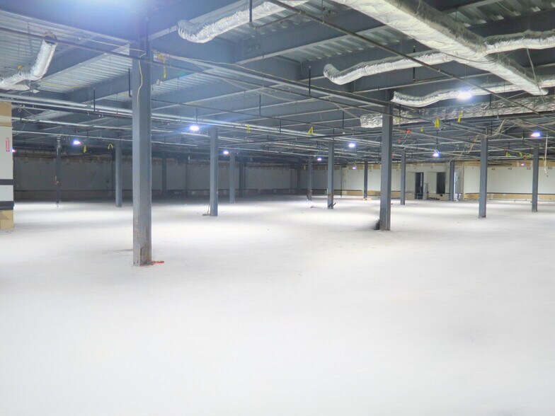 425 Meadowlands Pky, Secaucus, NJ à louer - Photo de l’immeuble – Image 2 sur 13