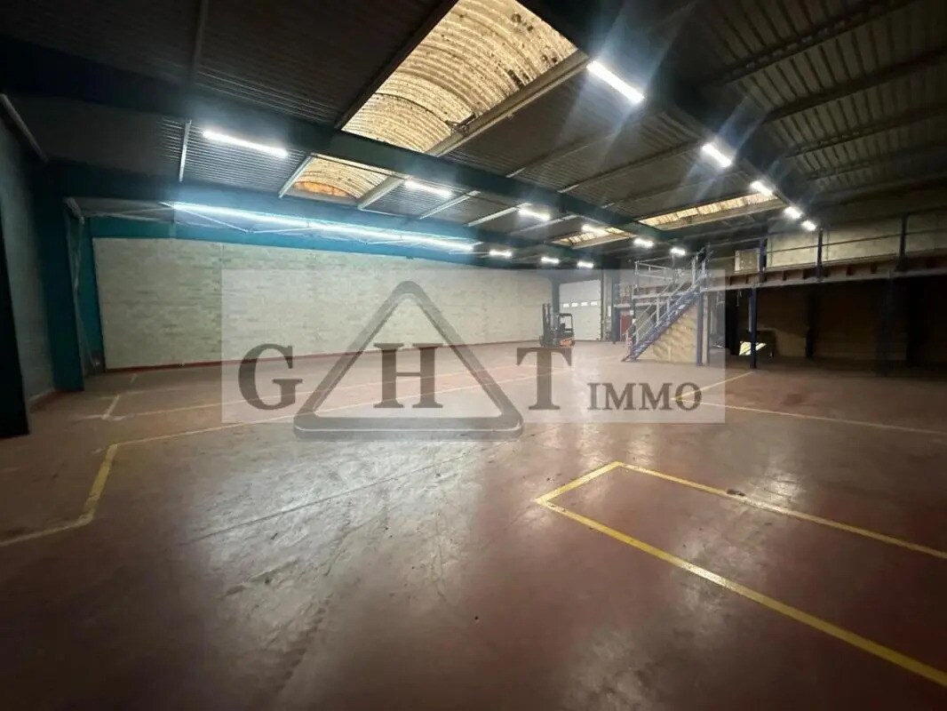 Industriel/Logistique dans Lisses à vendre Photo intérieure– Image 1 sur 15