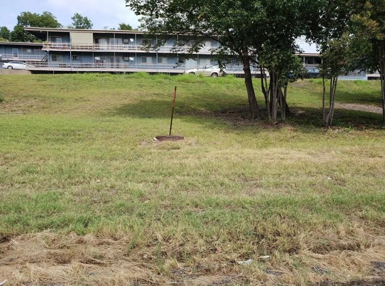 2900 Jacksboro Hwy, Fort Worth, TX à vendre - Photo principale – Image 1 sur 4