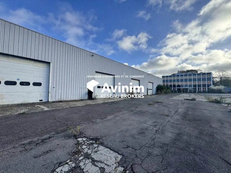 Industriel/Logistique dans Saint-Denis à louer - Photo de l’immeuble – Image 3 sur 3