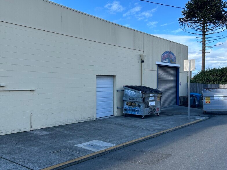 400 Harris St, Eureka, CA à louer - Photo de l’immeuble – Image 3 sur 4
