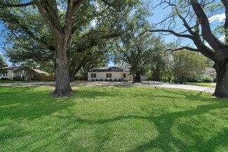 Plus de détails pour 1414 E Main St, Madisonville, TX - Local commercial à vendre