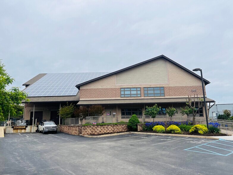 848 Sussex Blvd, Broomall, PA à louer - Photo principale – Image 1 sur 3