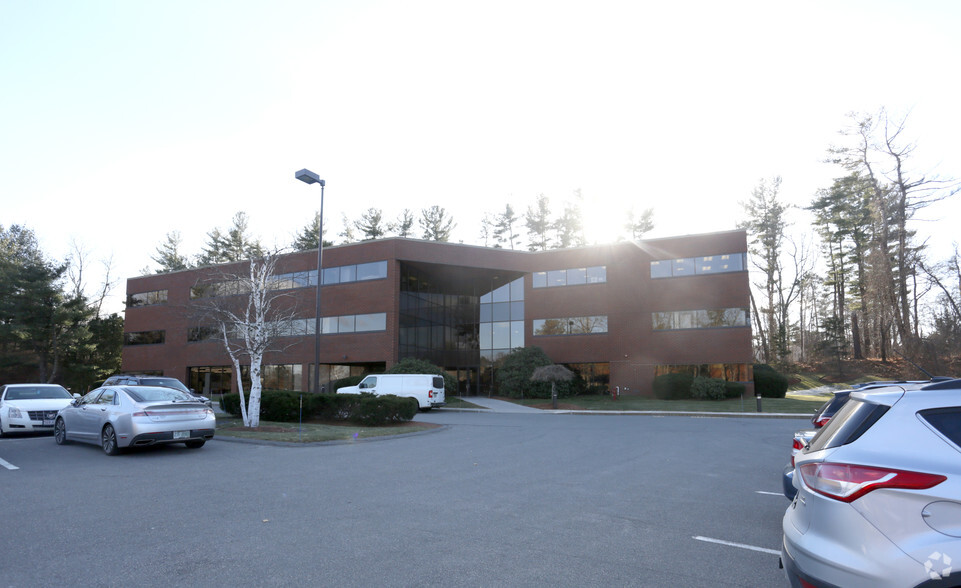 1 Executive Park Dr, Bedford, NH à louer - Photo de l’immeuble – Image 1 sur 14
