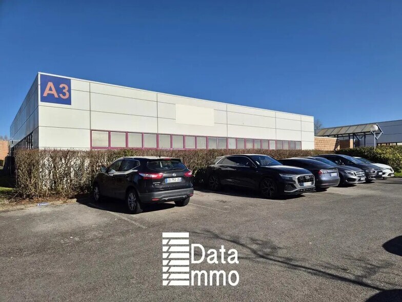 Industriel/Logistique dans Saint-Thibault-des-Vignes à louer - Photo de l’immeuble – Image 2 sur 5