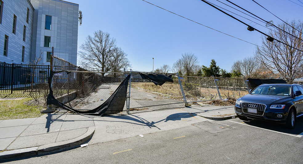 1333 Alabama Ave SE, Washington, DC à vendre - Photo de l’immeuble – Image 2 sur 5