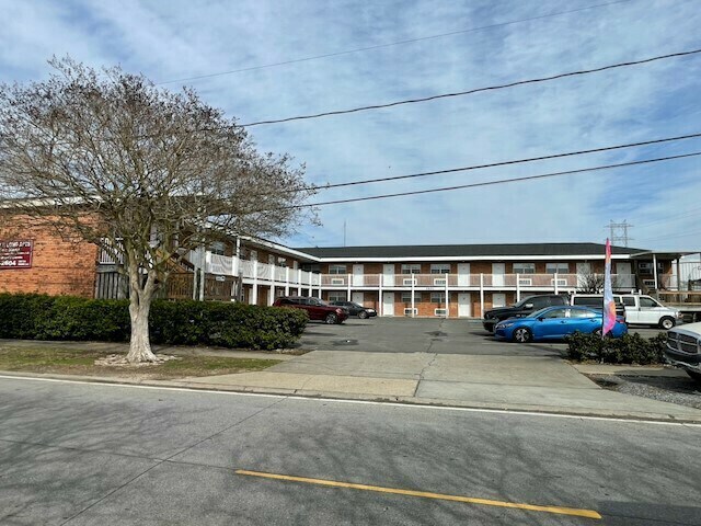Westbank Residential, Gretna, LA à vendre - Photo de l’immeuble – Image 2 sur 9
