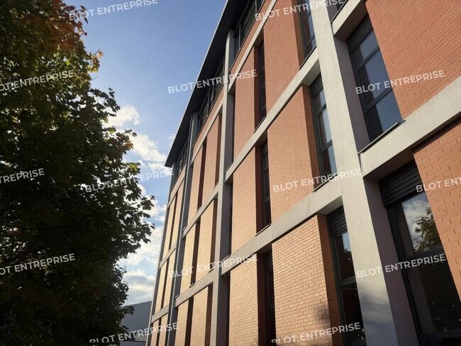 Plus de détails pour Bureau à louer