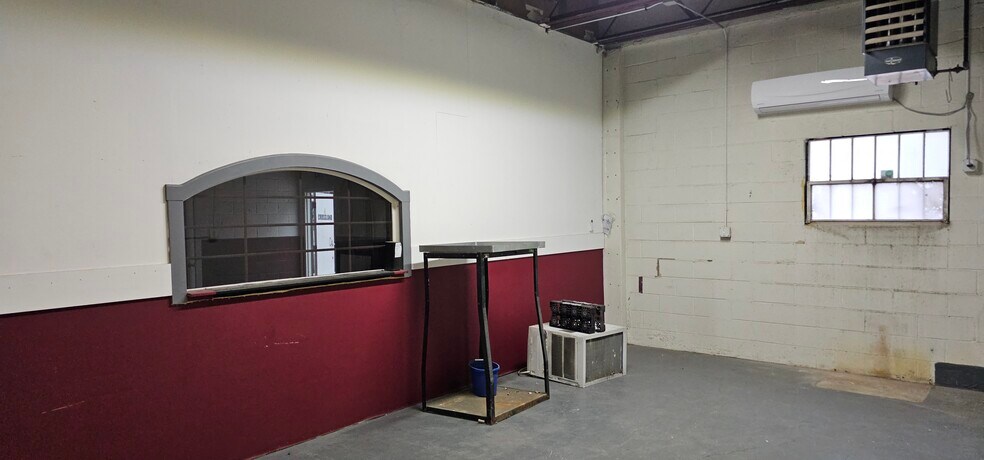 92 Lewis St, San Antonio, TX à louer - Photo de l’immeuble – Image 2 sur 8