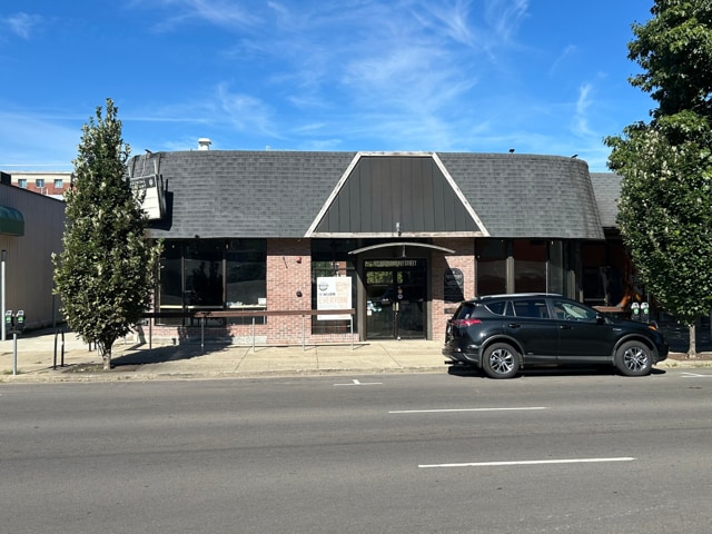 419 N Walnut St, Bloomington, IN à vendre - Photo de l’immeuble – Image 3 sur 20