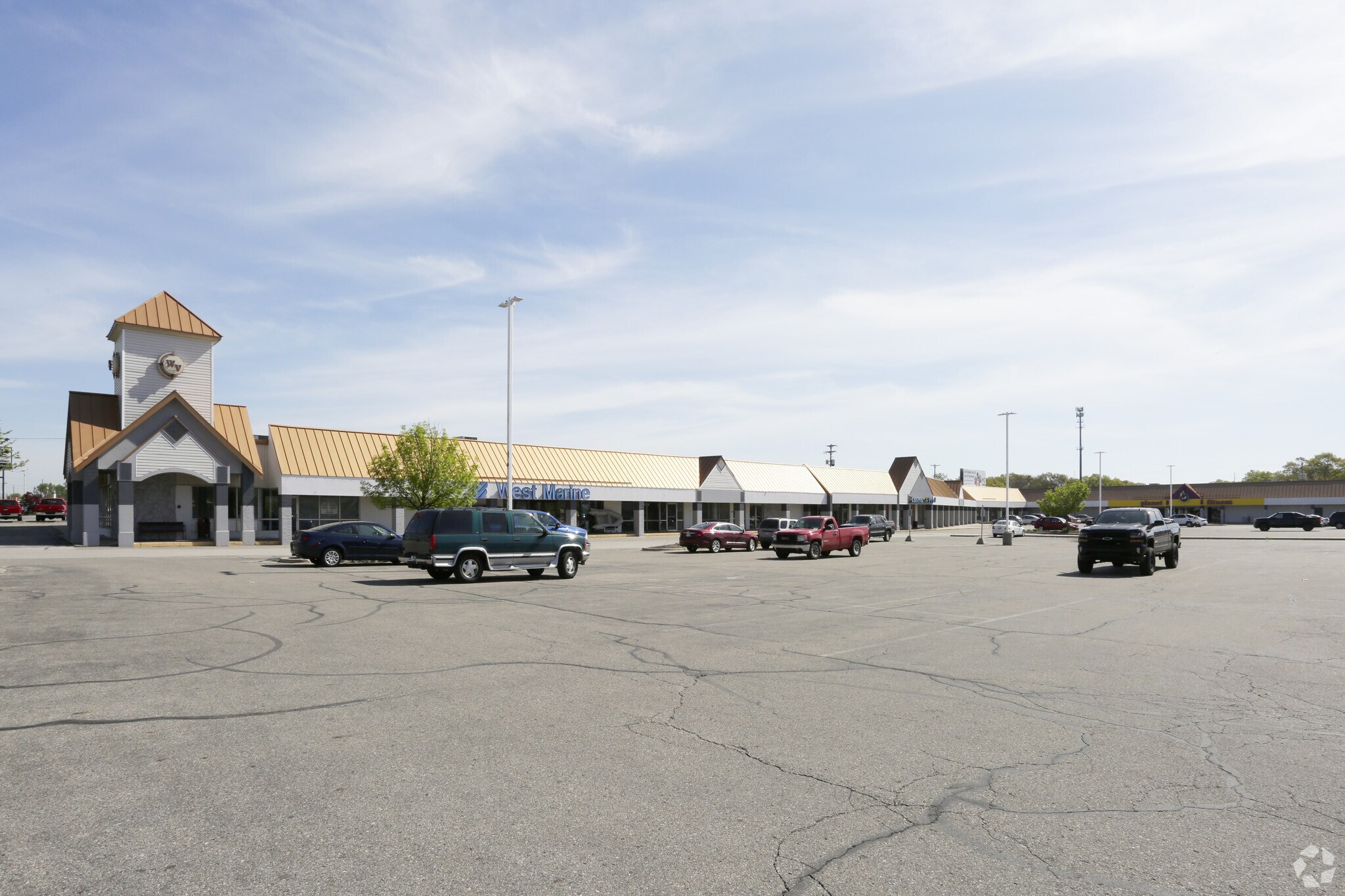 2492-2584 Henry St, Muskegon, MI à louer Photo de l’immeuble– Image 1 sur 7