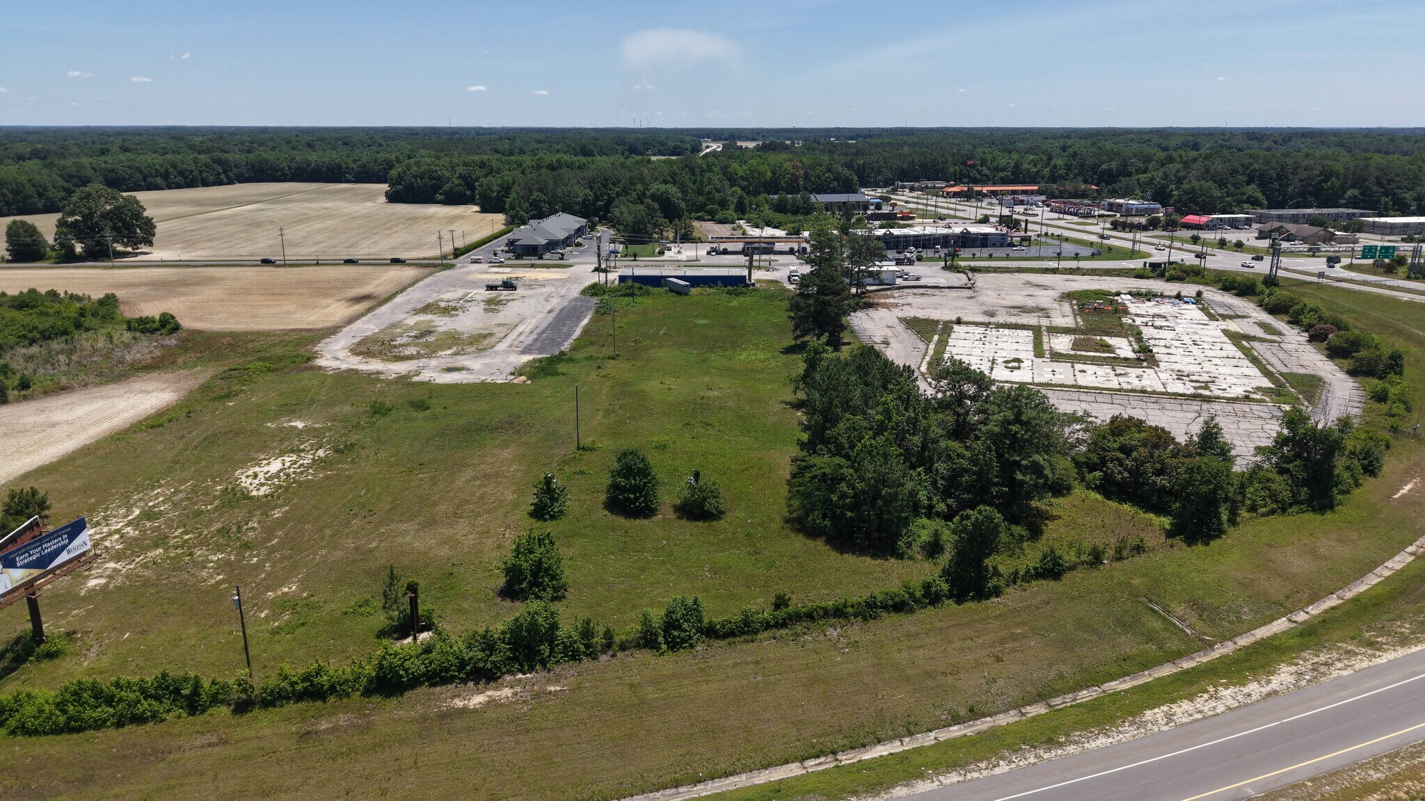 Commercial Redevelopment-Battleboro, NC portefeuille de 3 biens à vendre sur LoopNet.fr Photo principale– Image 1 sur 13