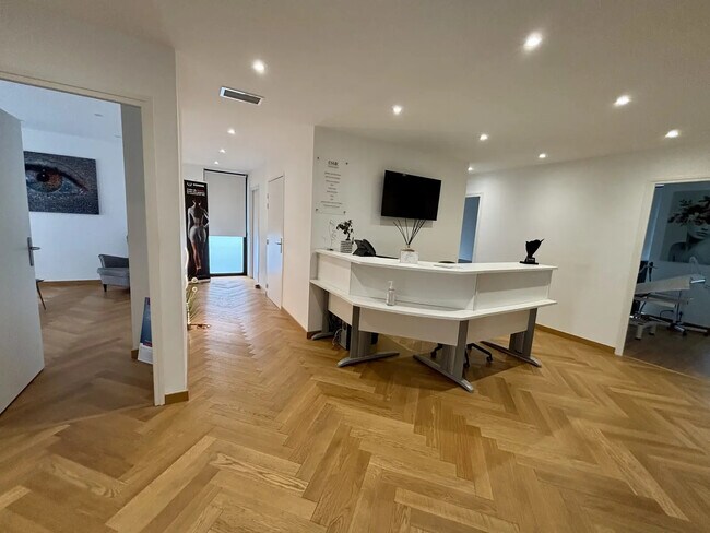 Plus de détails pour Bureau à vendre