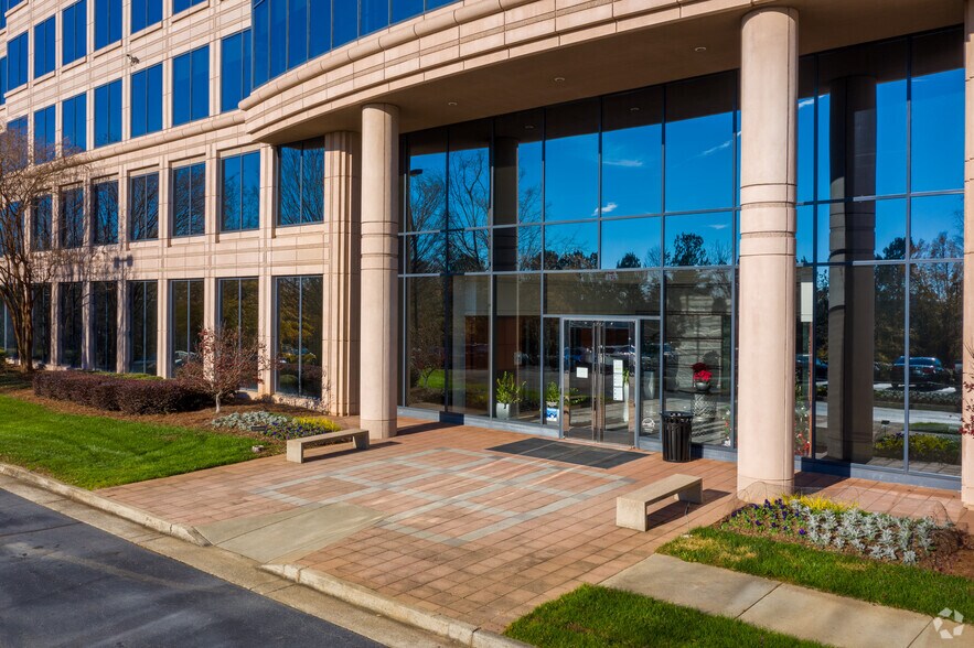 3480 Preston Ridge Rd, Alpharetta, GA à louer - Photo de l’immeuble – Image 3 sur 6
