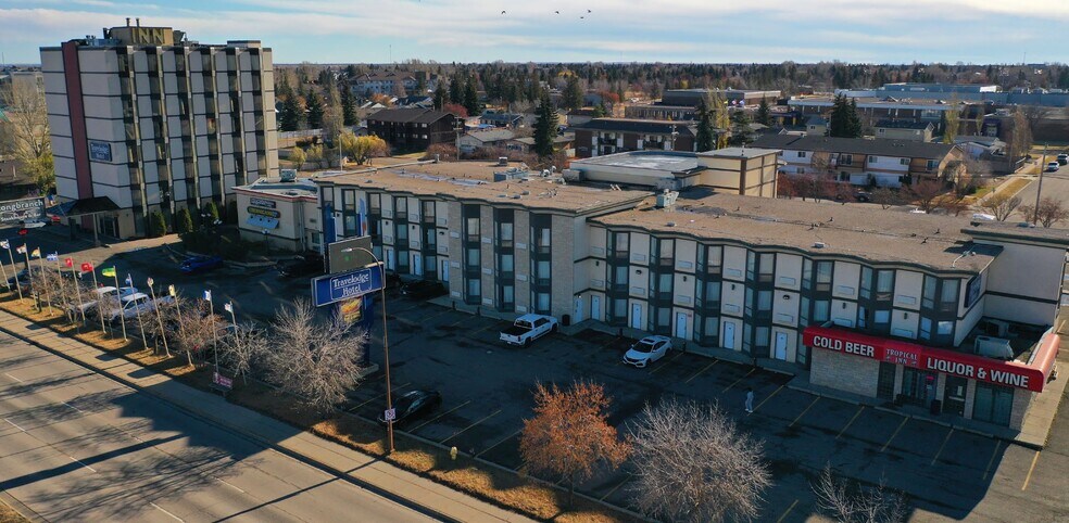 5621 44 St, Lloydminster, AB à vendre - Photo de l’immeuble – Image 2 sur 6