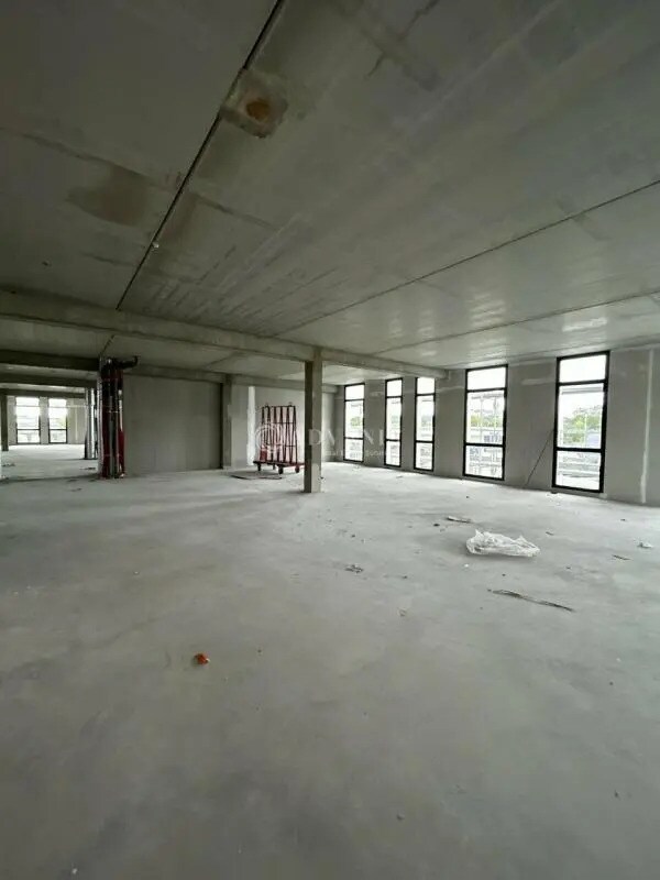 Plus de détails pour Bureau à vendre